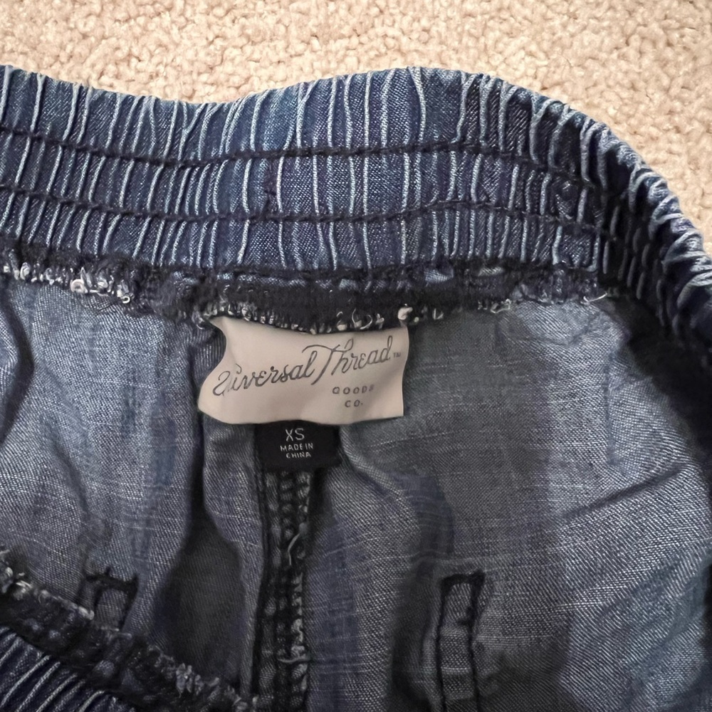 Universal Thread Women’s shorts